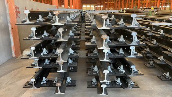 Купить Высококачественный стальной крановый рельс DIN536 A45 сертифицирован ISO online manufacture