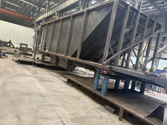Купить 20-80 m3 capacity railway bogie frame shot blasted to SA 2.5 standard for railway cargo transportation online manufacture